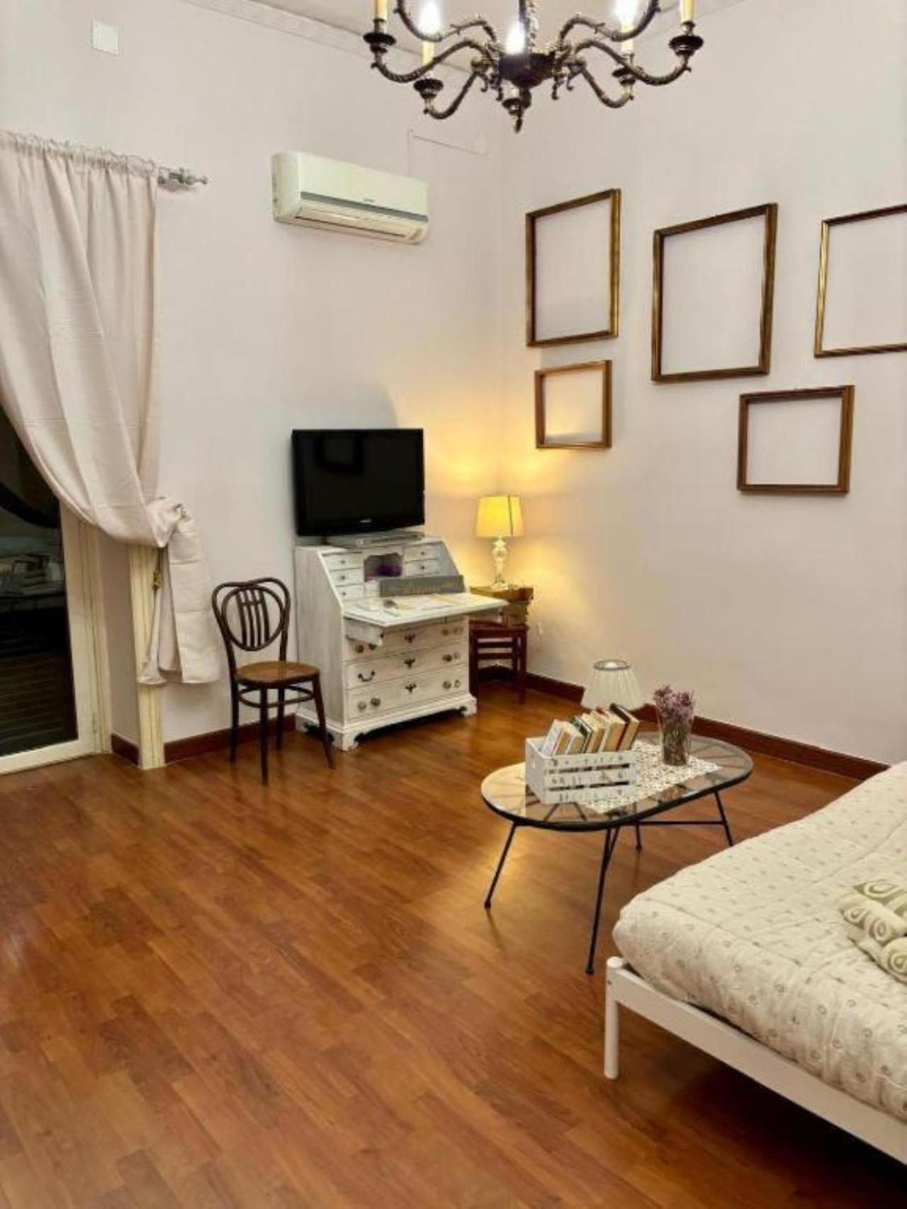 Apartment Domus Naples